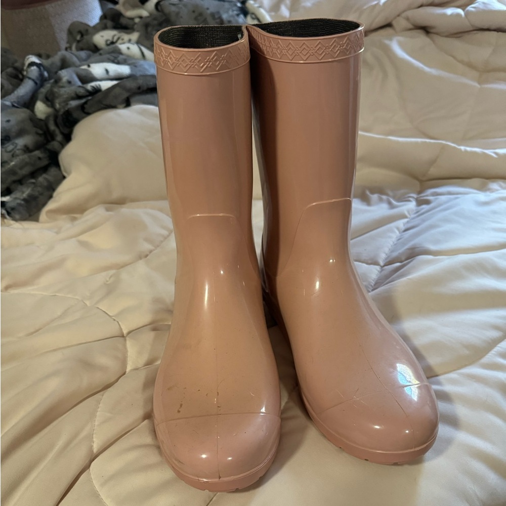 Ugg pink rain boots